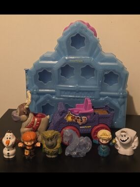 Little People Frozen Ice Horse Carry Case Troll Sven Sleigh Elsa Anna Olaf
